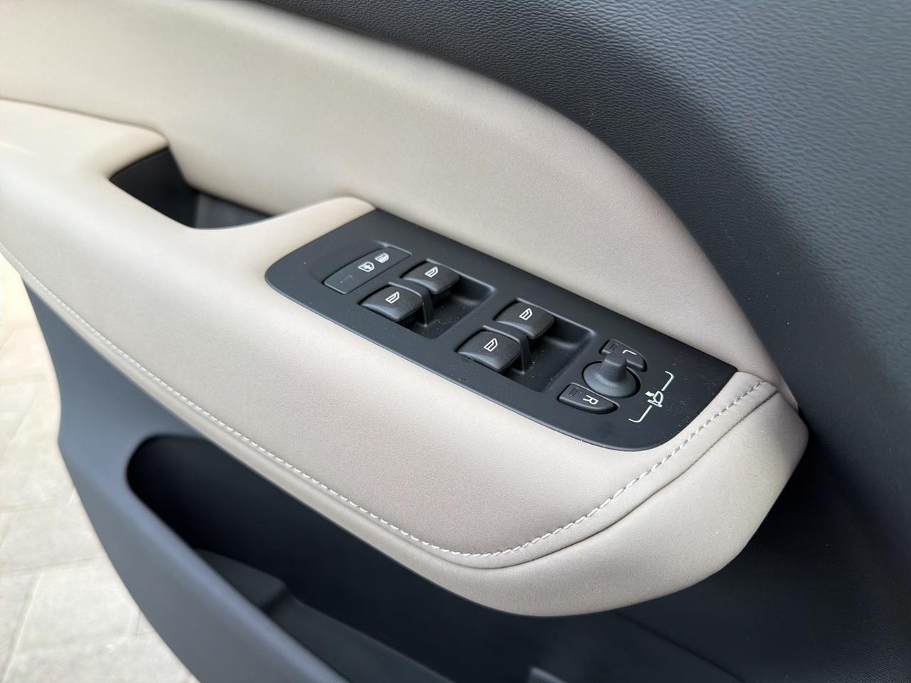 2026 Volvo XC60 B5 Plus Bend OR