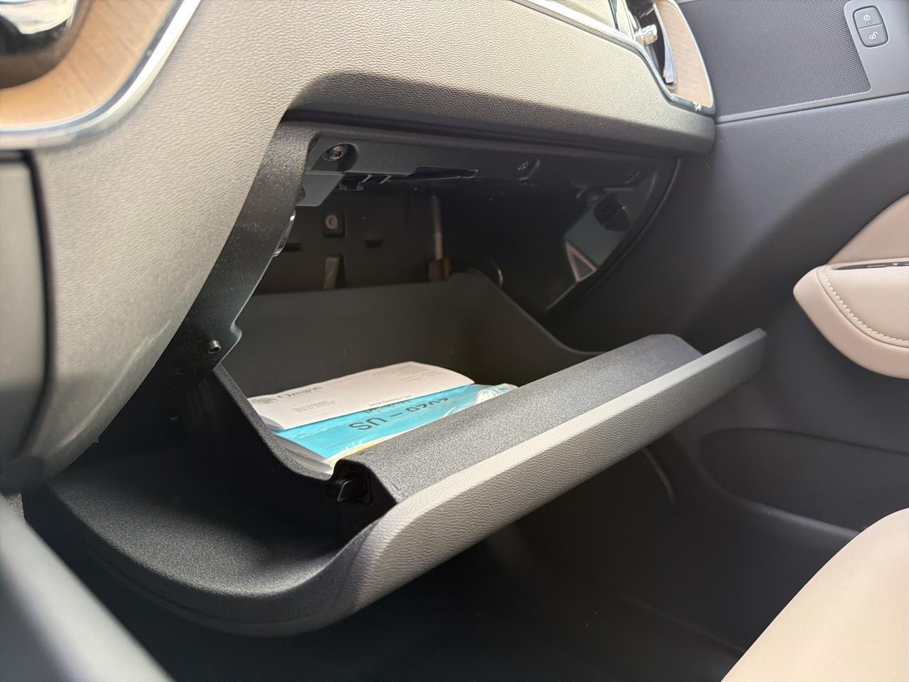 2026 Volvo XC60 B5 Plus Bend OR