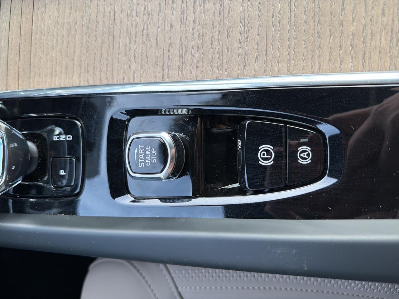 2026 Volvo XC60 B5 Plus Bend OR