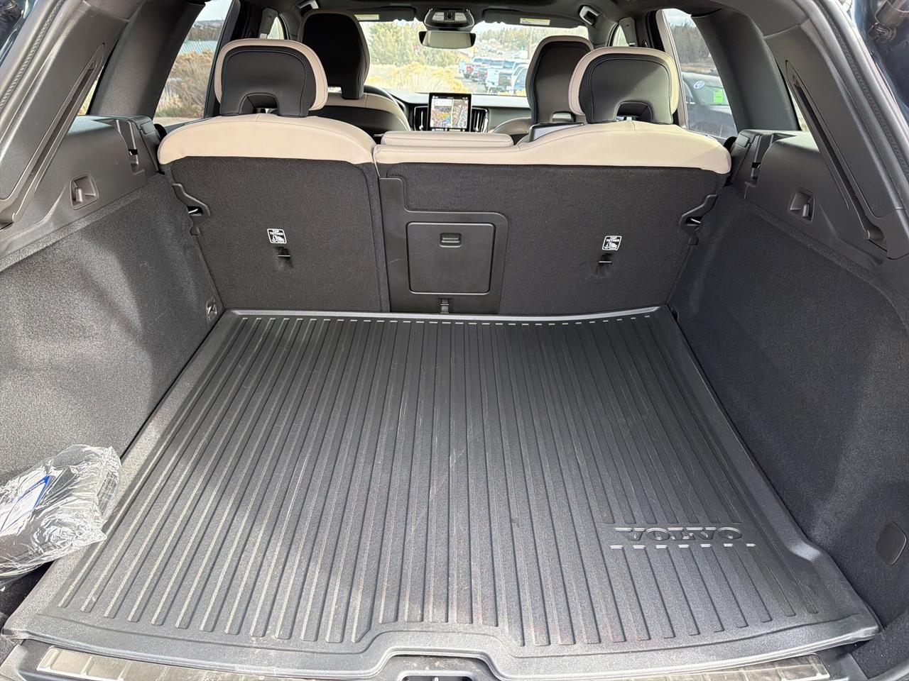 2026 Volvo XC60 B5 Plus Bend OR