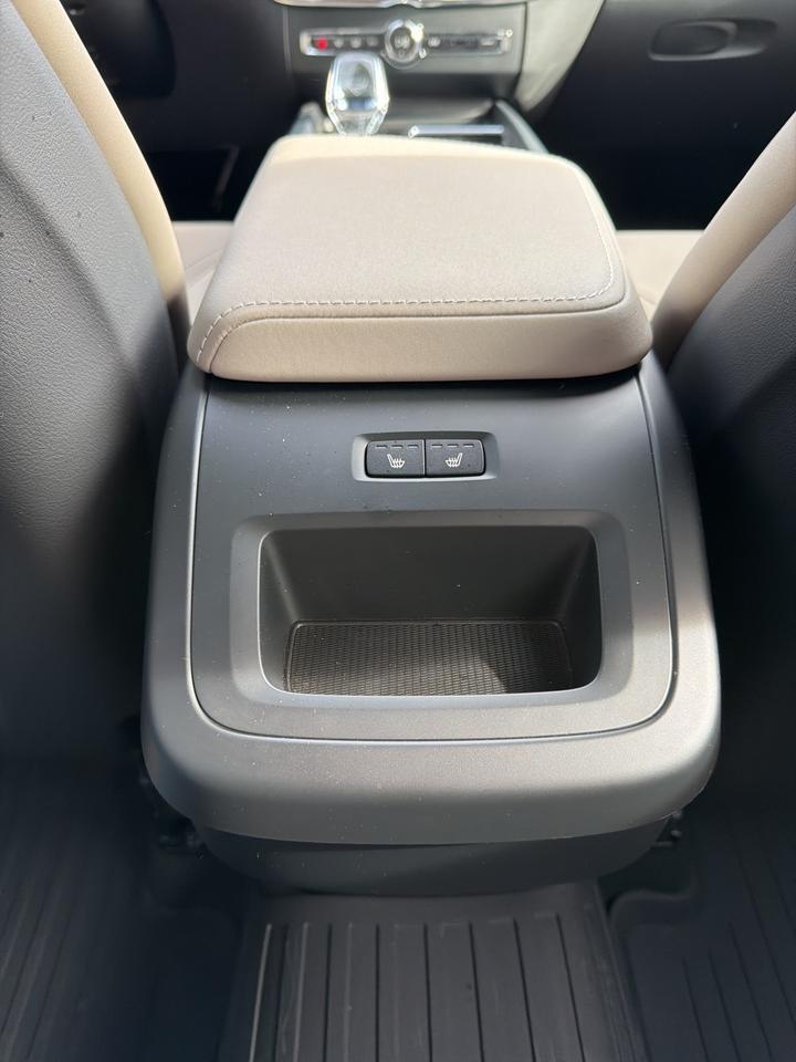 2026 Volvo XC60 B5 Plus Bend OR