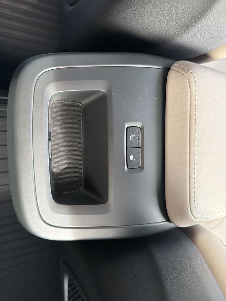 2026 Volvo XC60 B5 Plus Bend OR