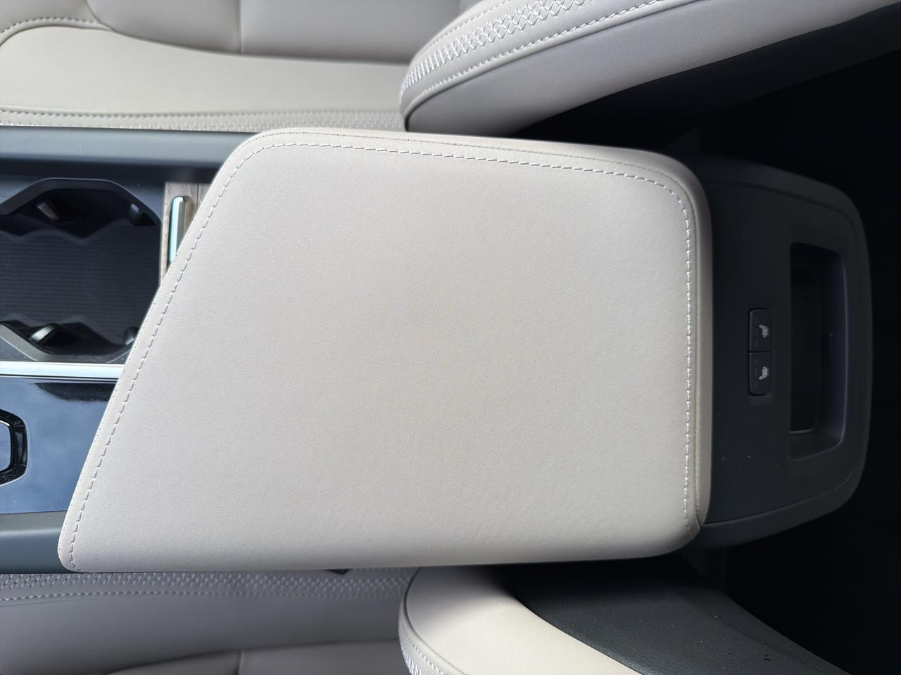 2026 Volvo XC60 B5 Plus Bend OR