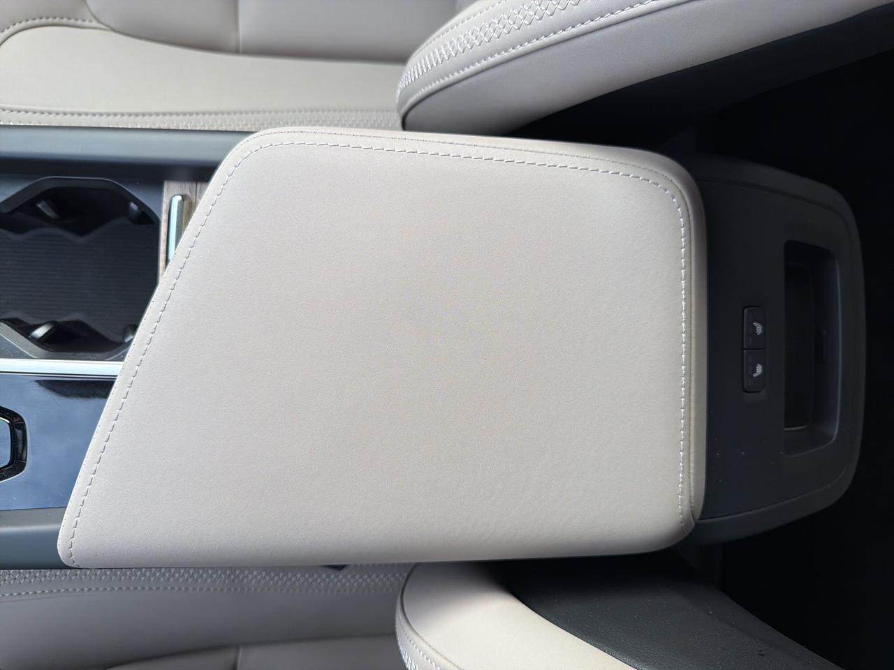2026 Volvo XC60 B5 Plus Bend OR