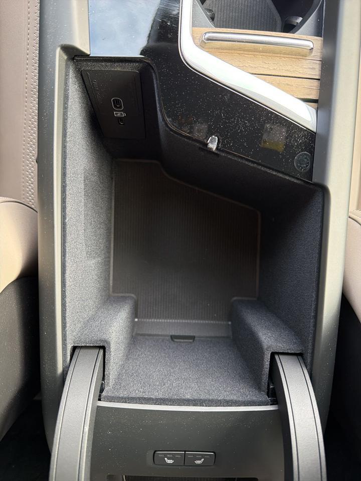 2026 Volvo XC60 B5 Plus Bend OR