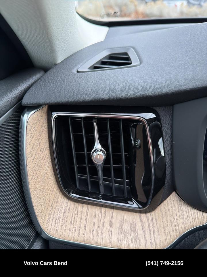 2026 Volvo XC60 B5 Plus Bend OR
