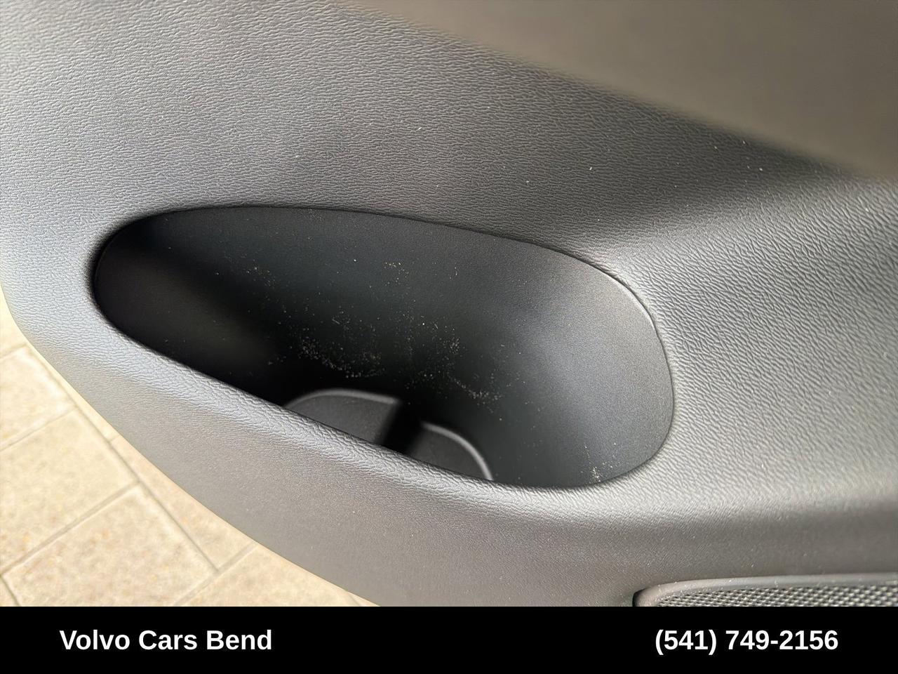 2026 Volvo XC60 B5 Plus Bend OR