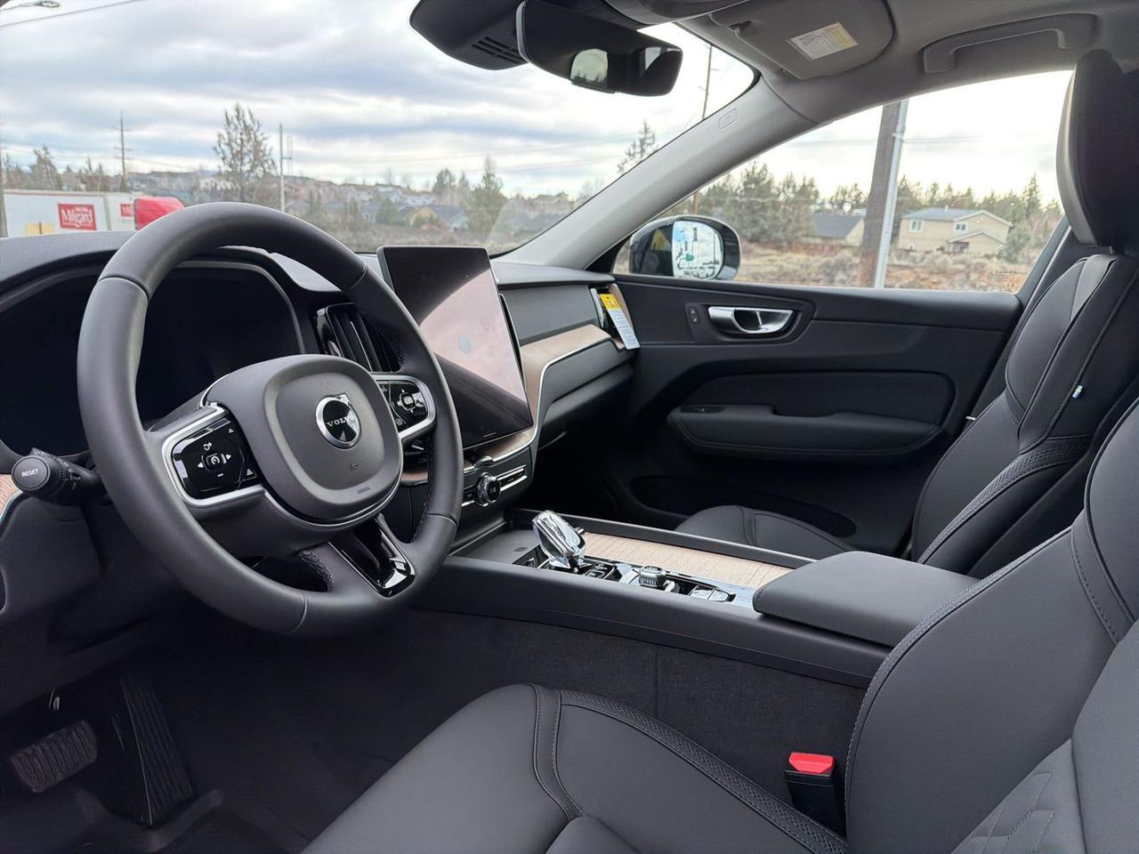 2026 Volvo XC60 B5 Plus Bend OR