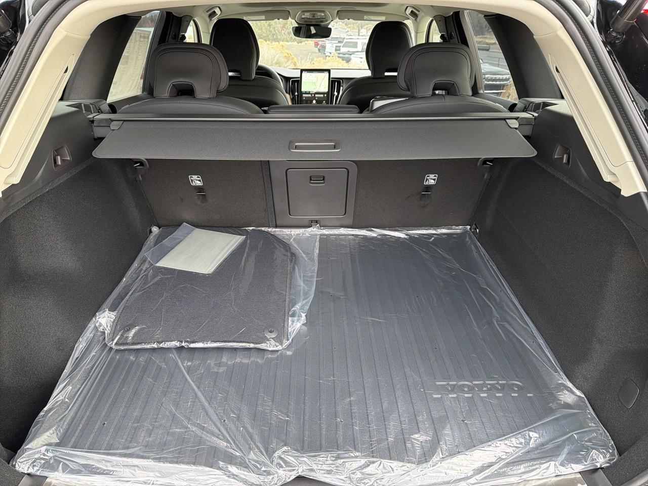 2026 Volvo XC60 B5 Plus Bend OR