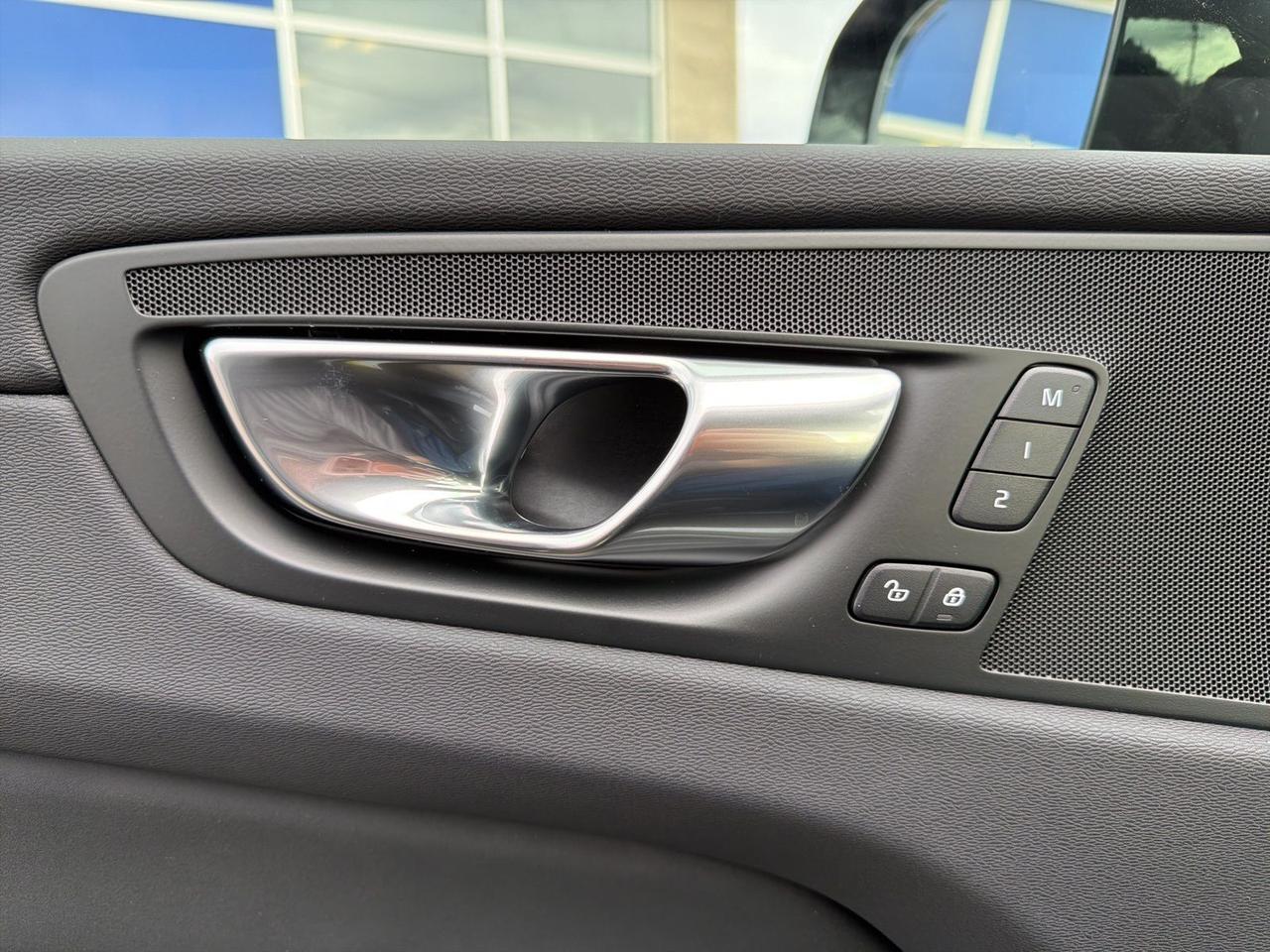 2026 Volvo XC60 B5 Plus Bend OR