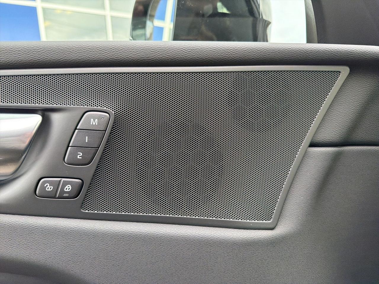 2026 Volvo XC60 B5 Plus Bend OR