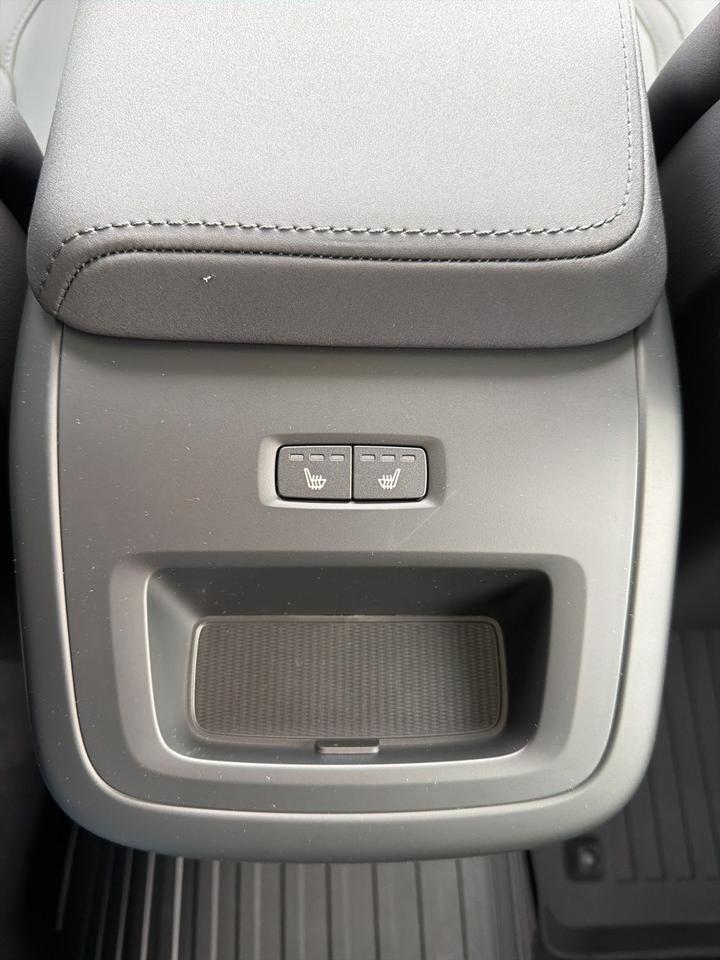 2026 Volvo XC60 B5 Plus Bend OR