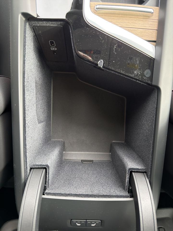 2026 Volvo XC60 B5 Plus Bend OR