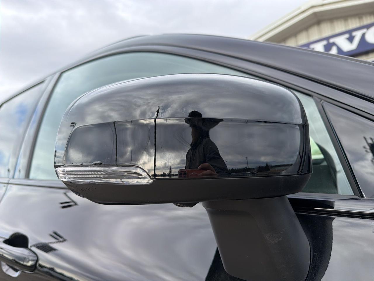 2026 Volvo XC60 B5 Plus Bend OR