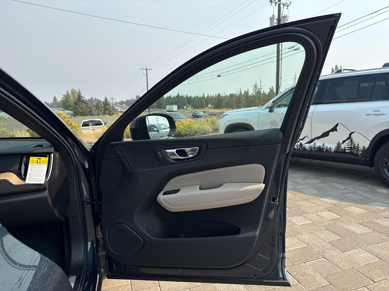 2026 Volvo XC60 B5 Plus Bend OR