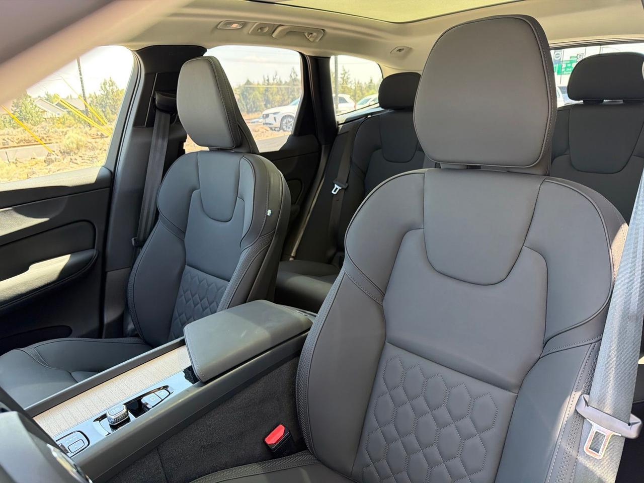 2026 Volvo XC60 B5 Plus Bend OR