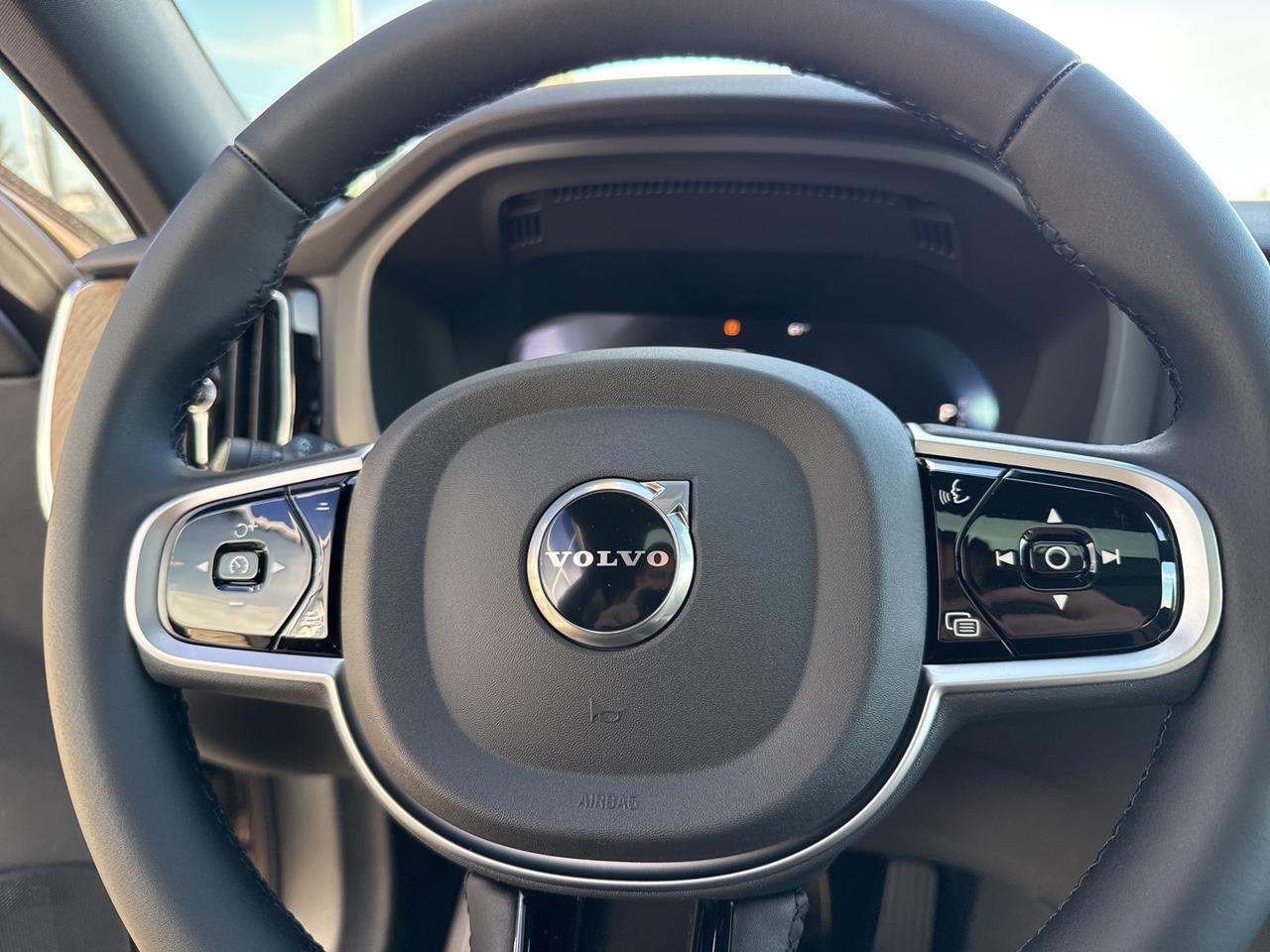 2026 Volvo XC60 B5 Plus Bend OR