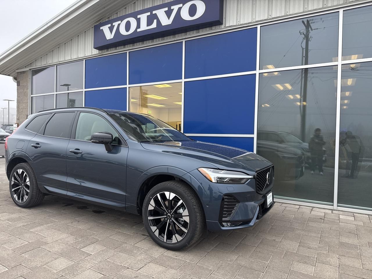 2026 Volvo XC60 B5 Plus