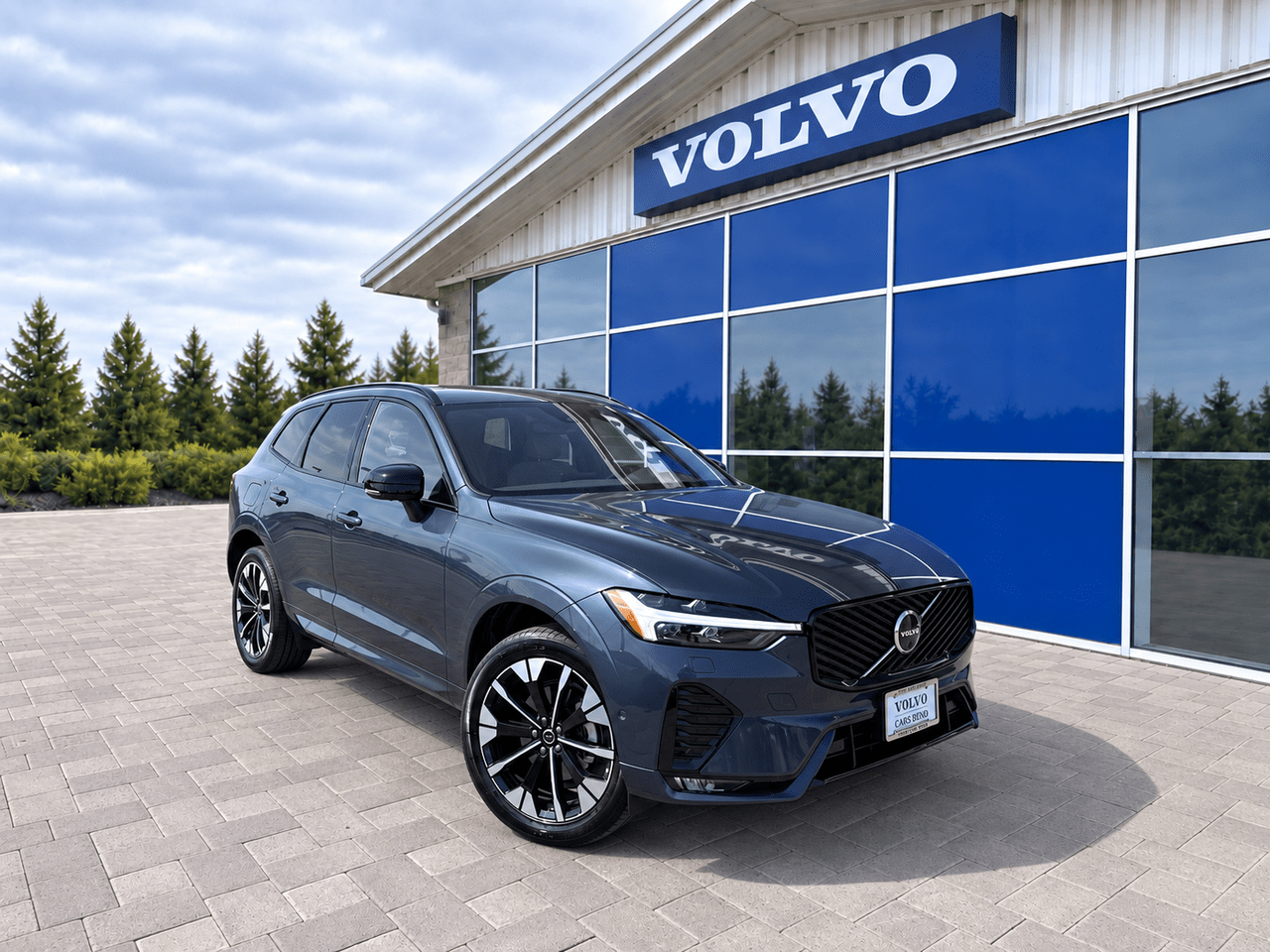 2026 Volvo XC60 B5 Plus