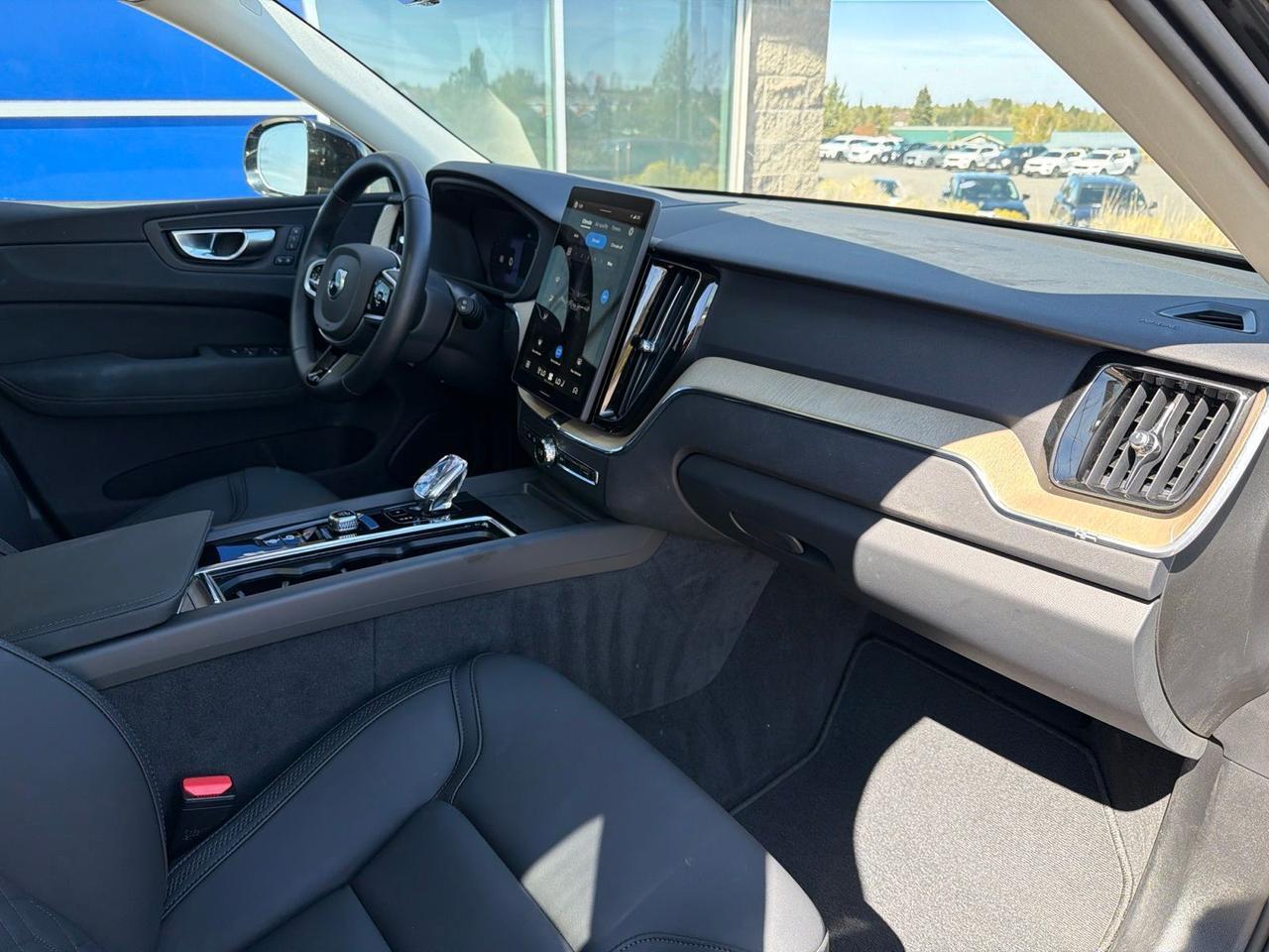 2026 Volvo XC60 B5 Plus Bend OR