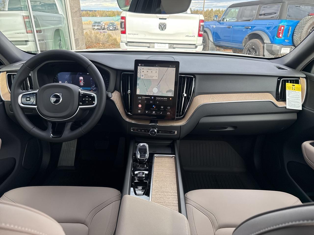 2026 Volvo XC60 B5 Plus Bend OR