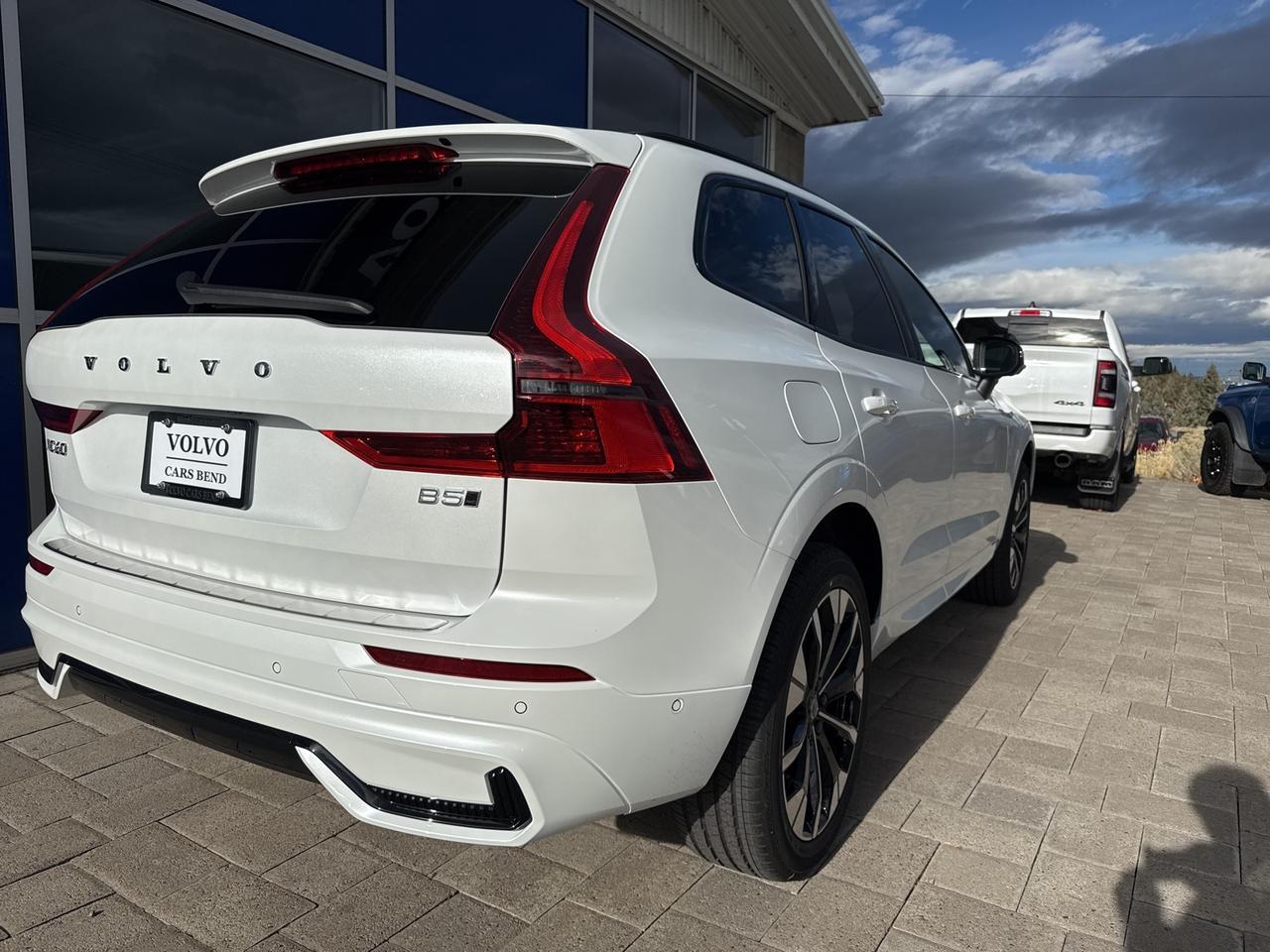 2026 Volvo XC60 B5 Plus Bend OR