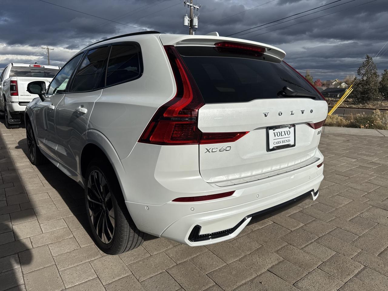 2026 Volvo XC60 B5 Plus Bend OR