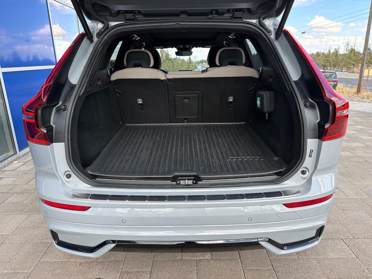 2026 Volvo XC60 B5 Plus Bend OR