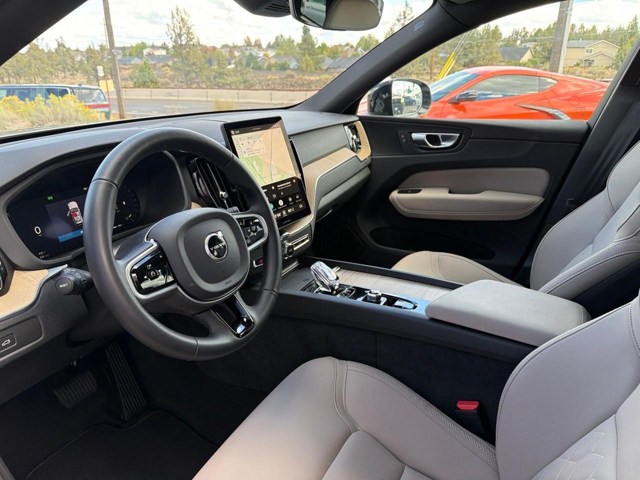2026 Volvo XC60 B5 Plus Bend OR