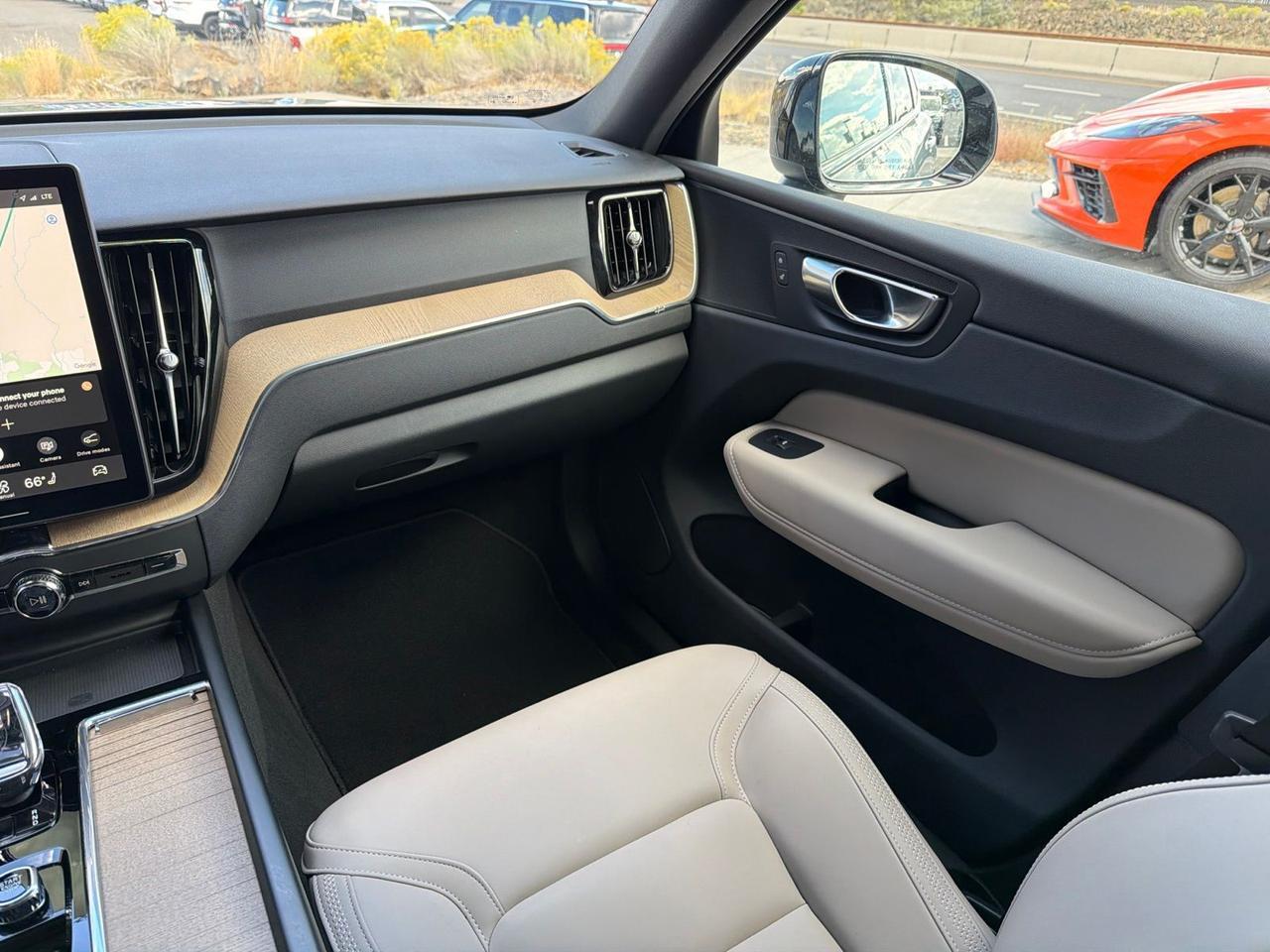 2026 Volvo XC60 B5 Plus Bend OR