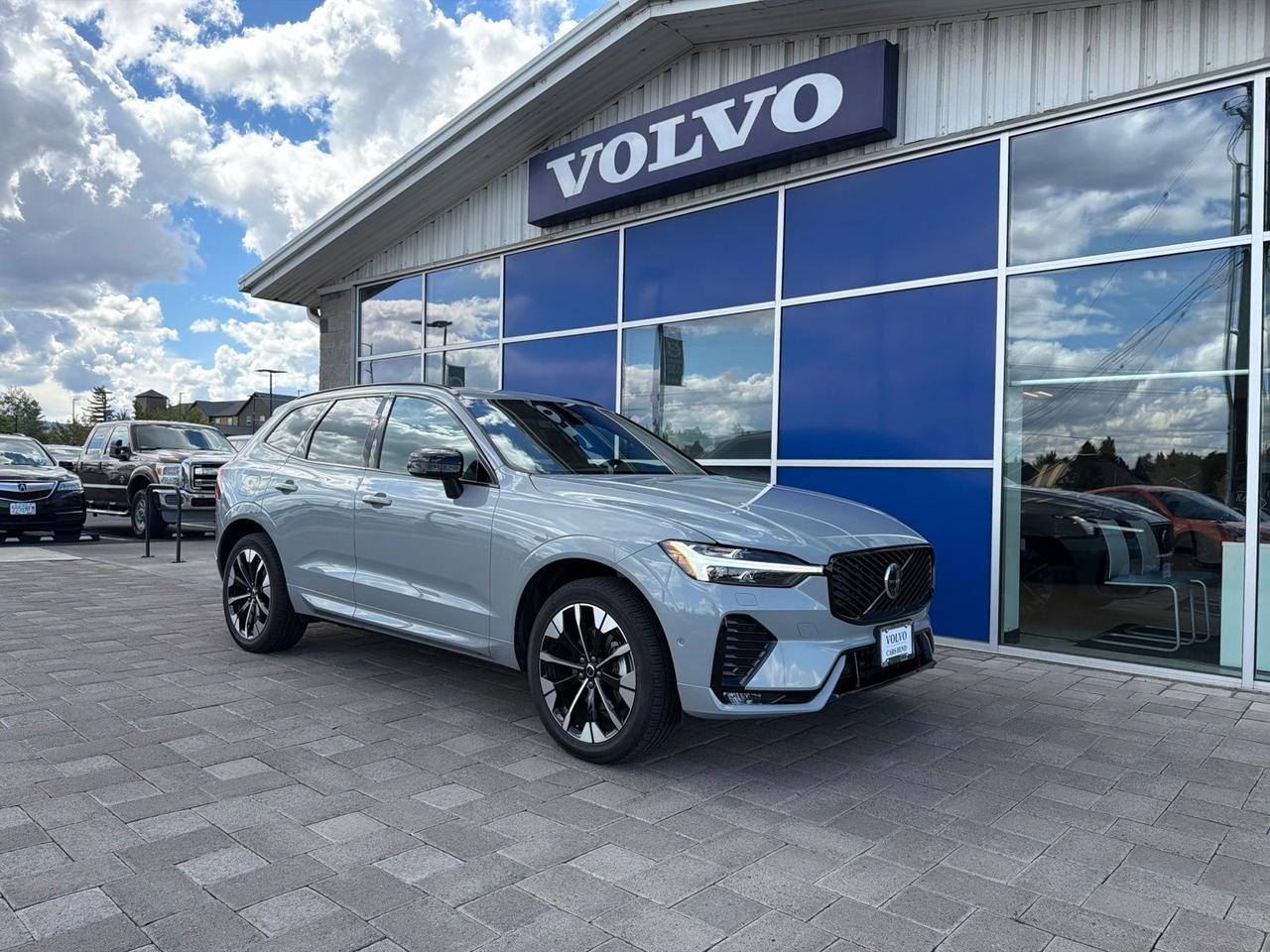 2026 Volvo XC60 B5 Plus
