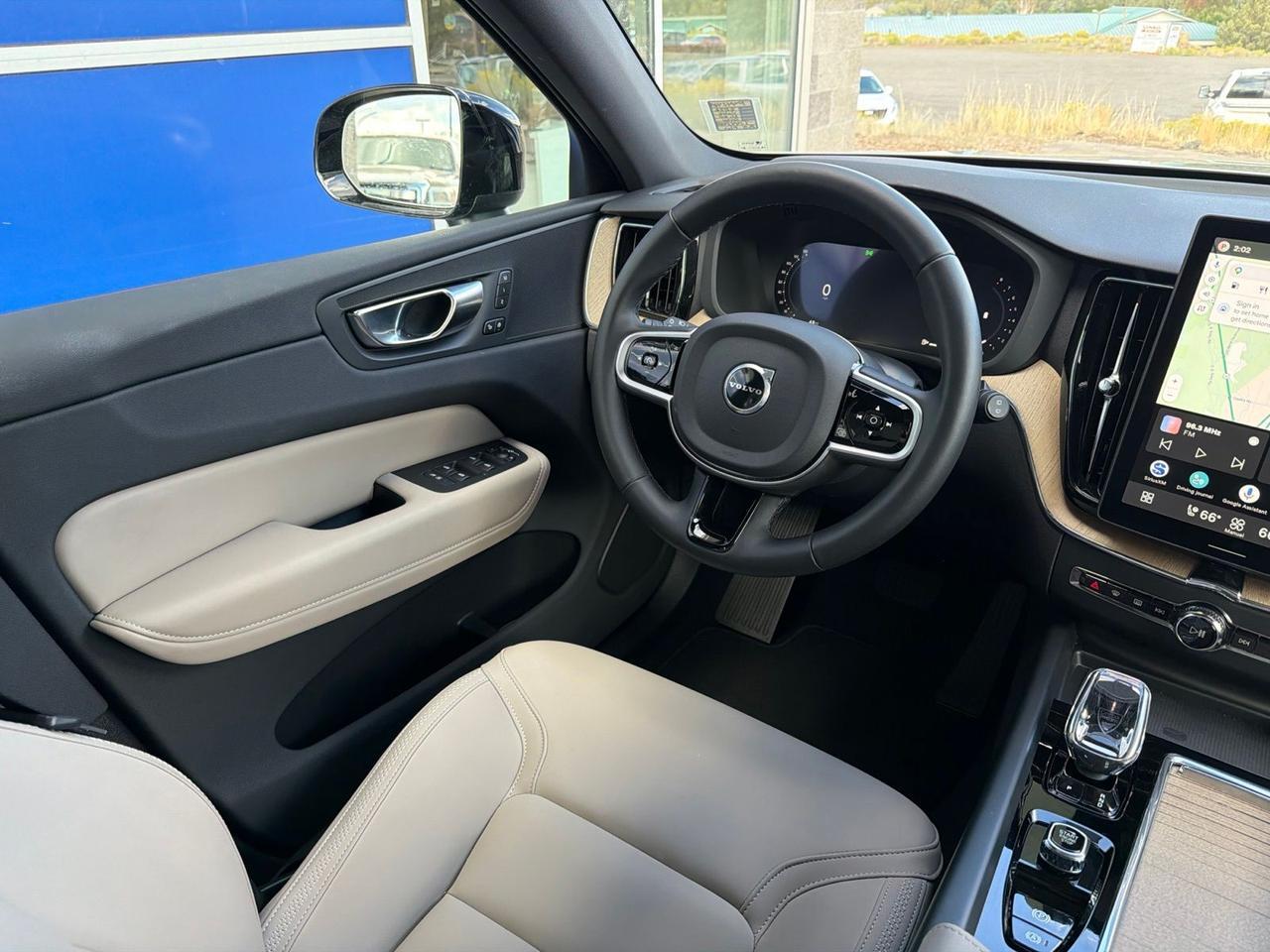 2026 Volvo XC60 B5 Plus Bend OR