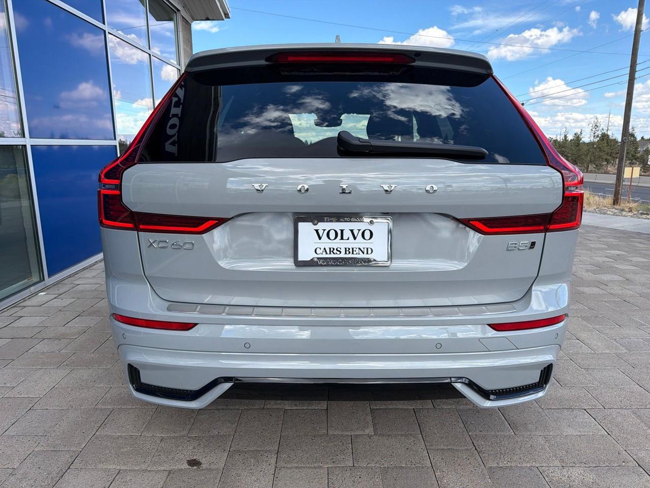 2026 Volvo XC60 B5 Plus Bend OR
