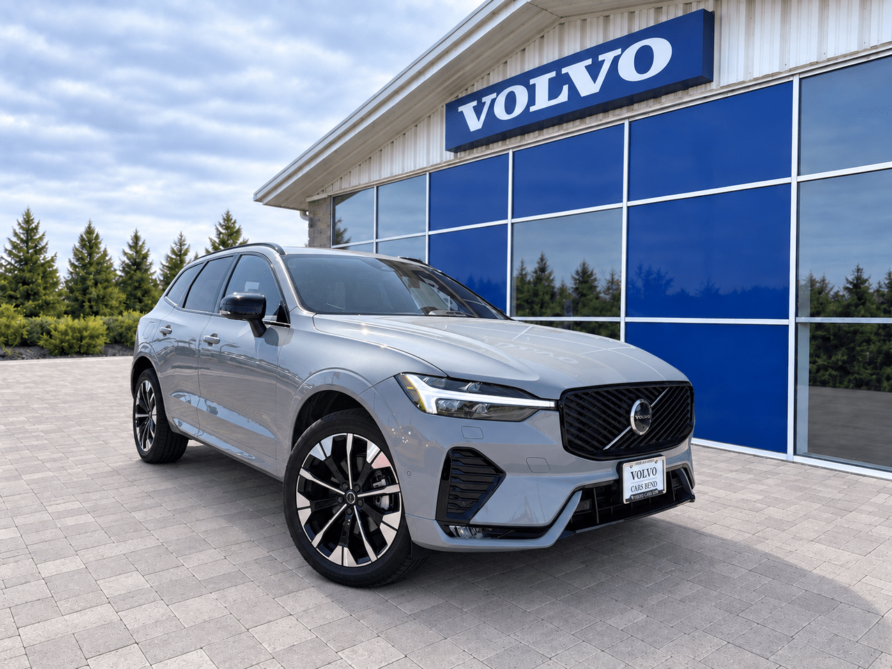 2026 Volvo XC60 B5 Plus