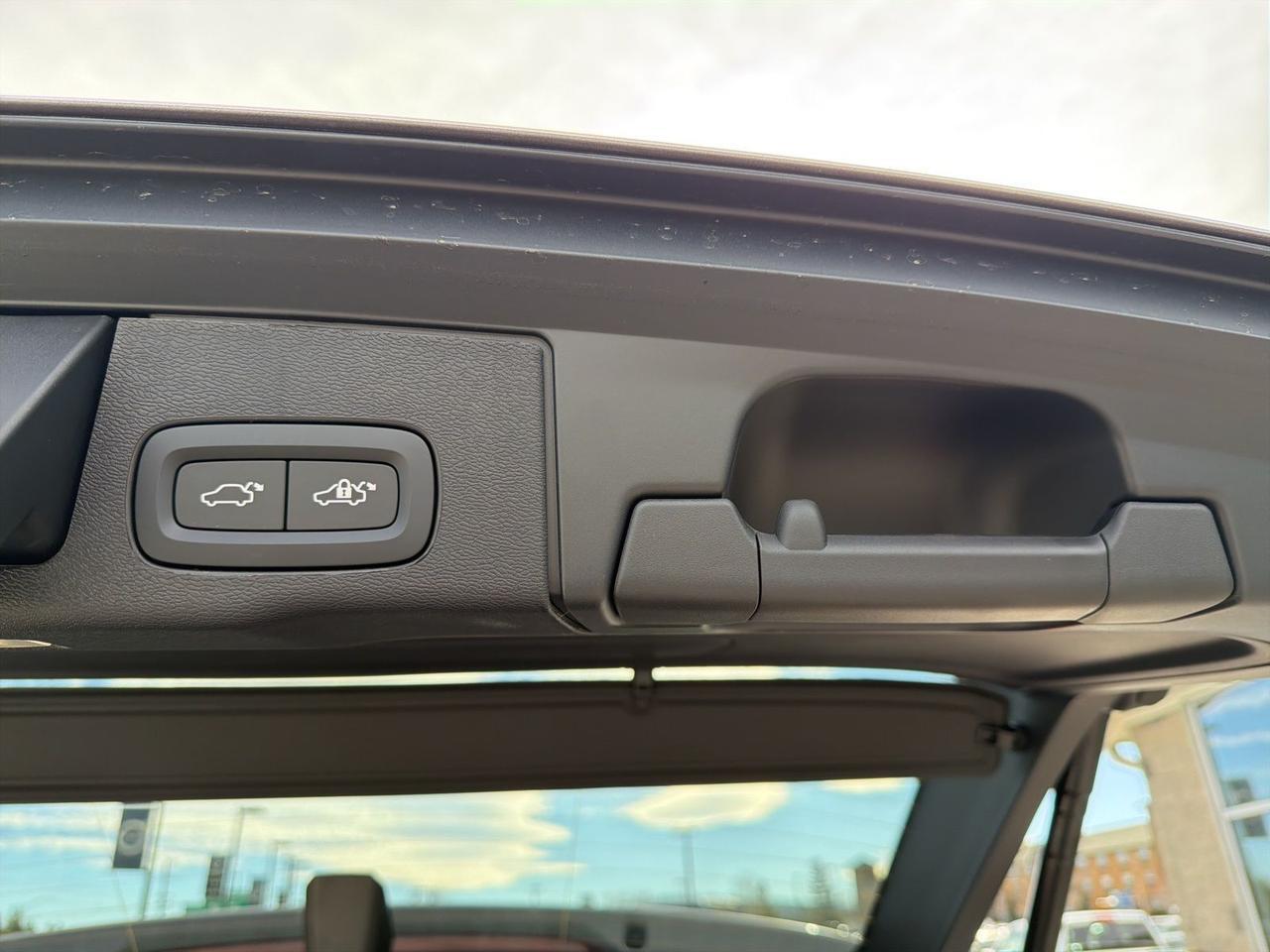 2026 Volvo XC60 B5 Plus Bend OR