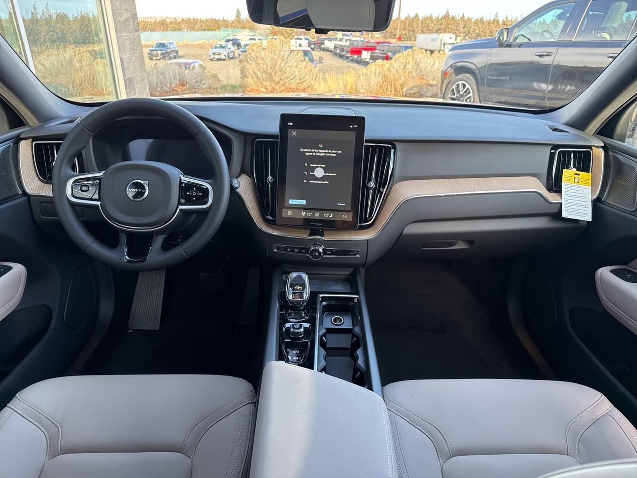 2026 Volvo XC60 B5 Plus Bend OR