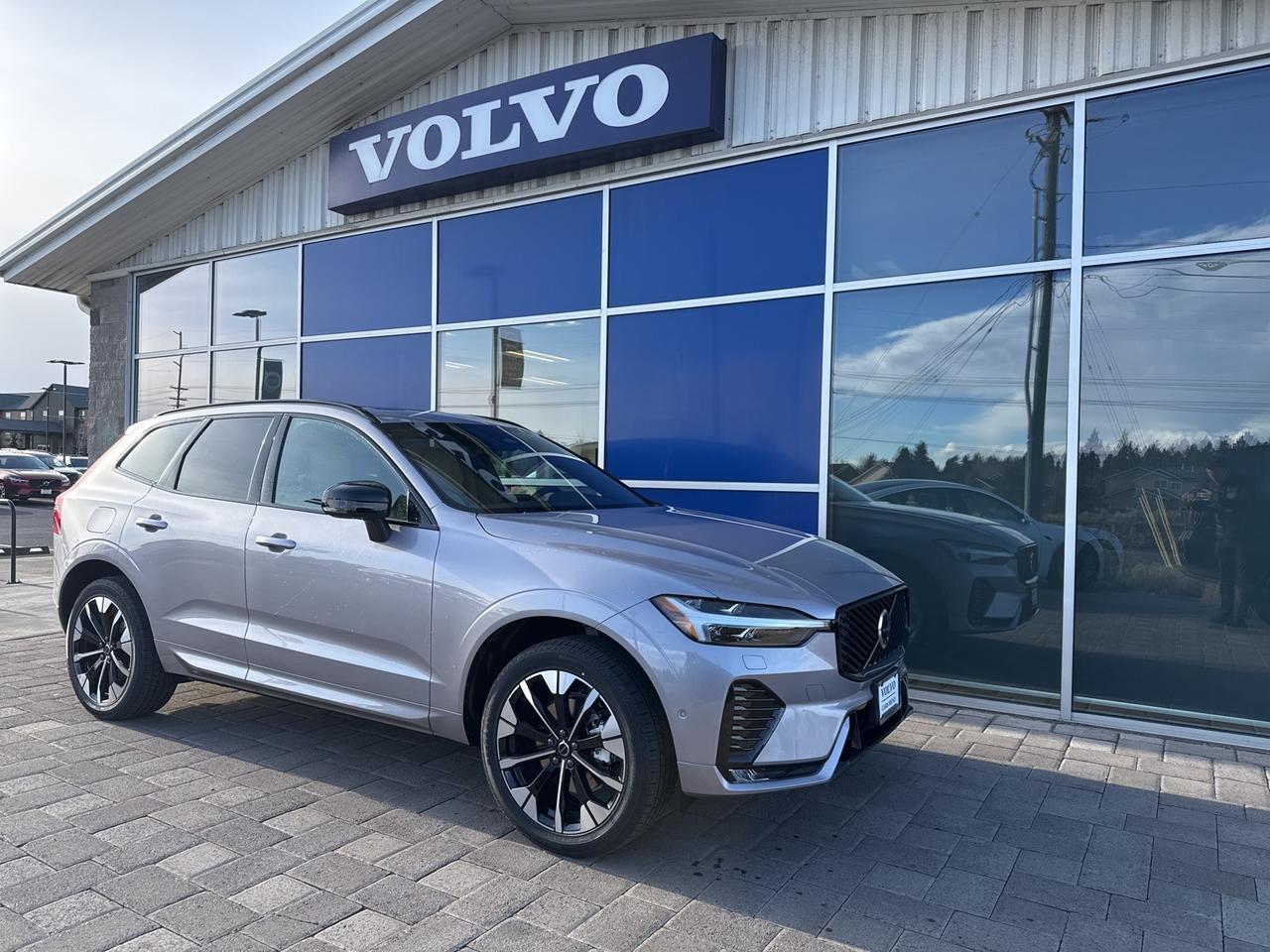 2026 Volvo XC60 B5 Plus