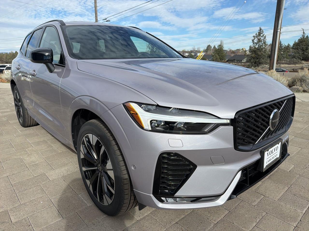 2026 Volvo XC60 B5 Plus