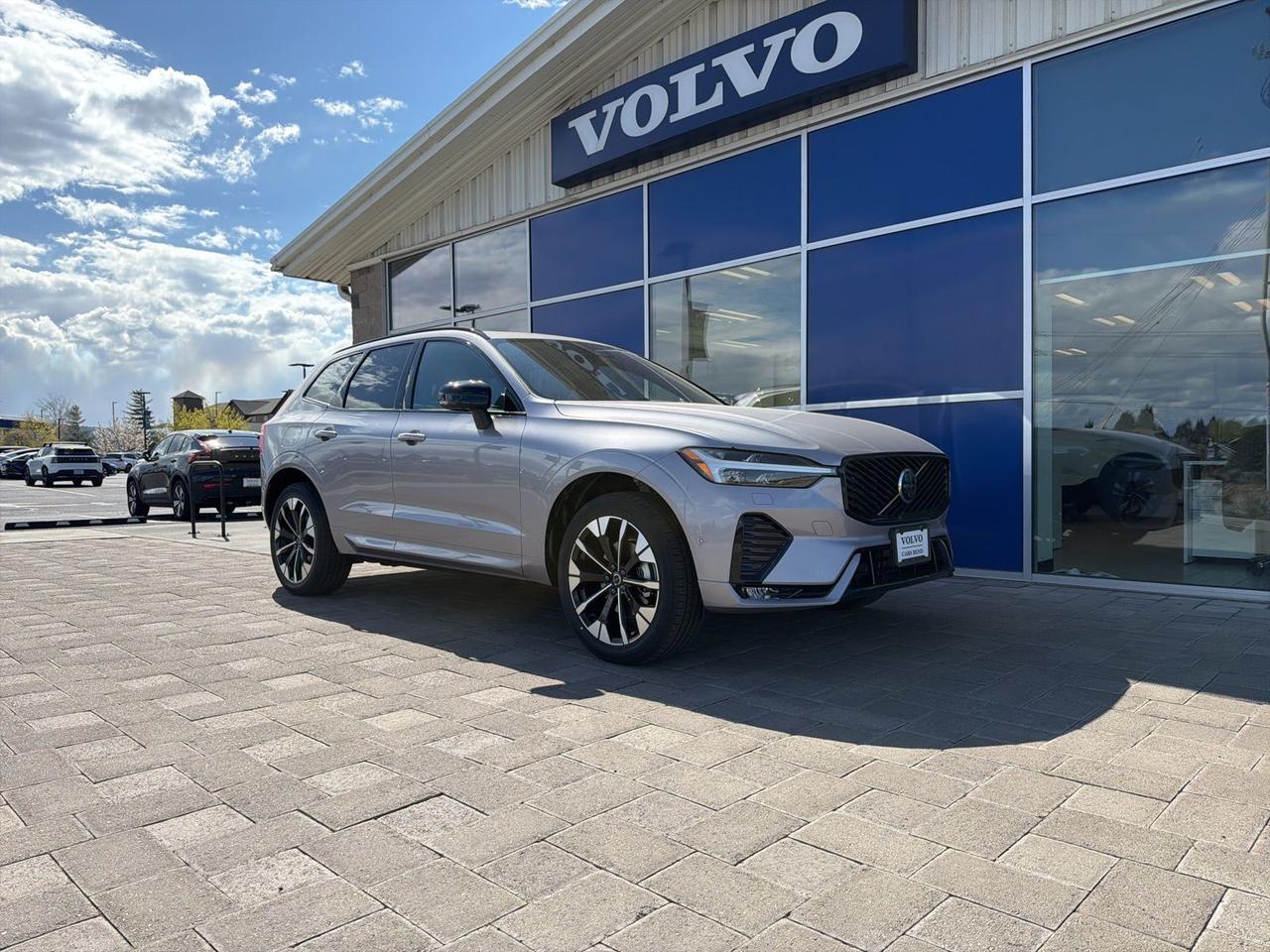 2026 Volvo XC60 B5 Plus