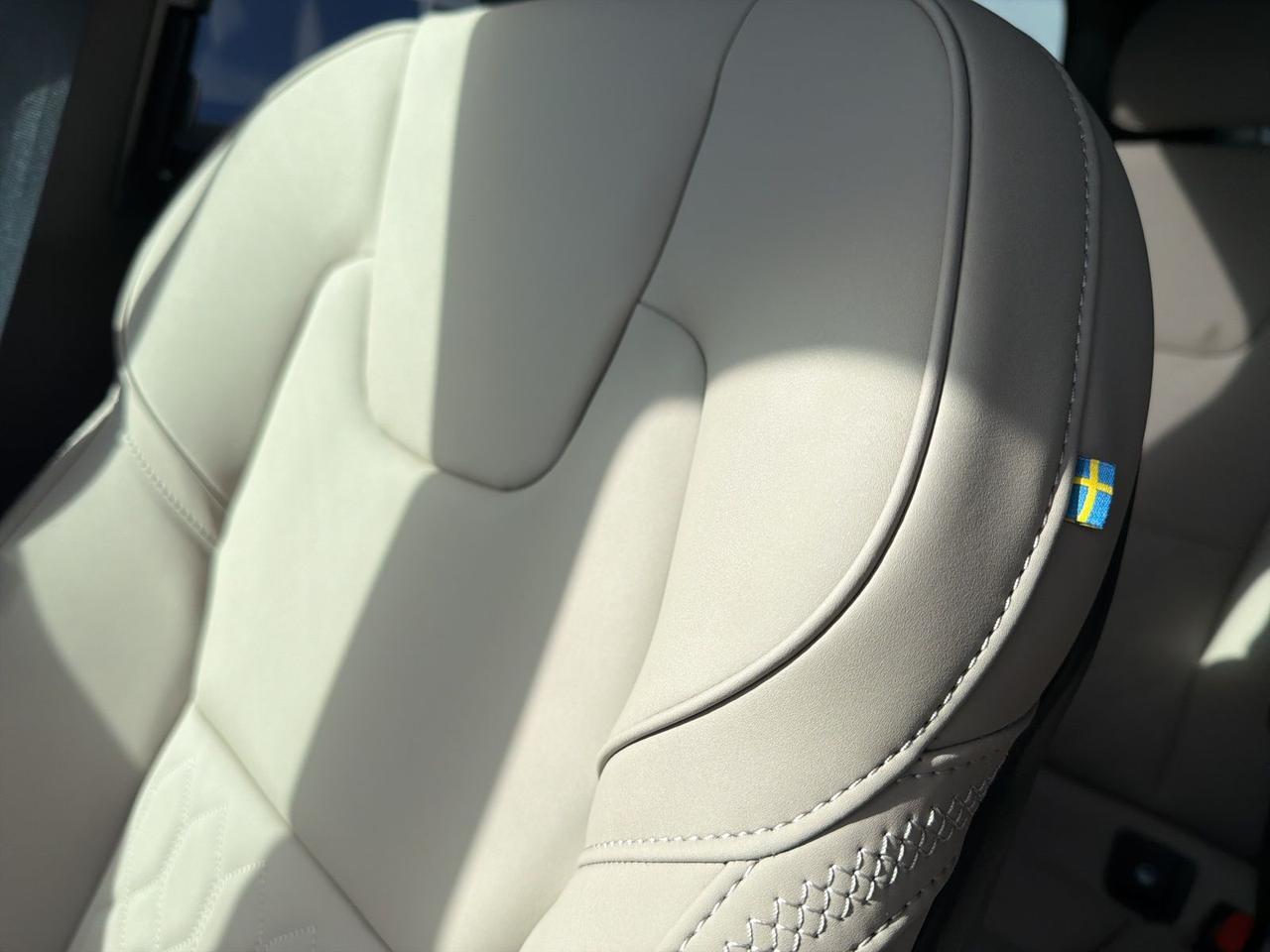 2026 Volvo XC60 B5 Plus Bend OR