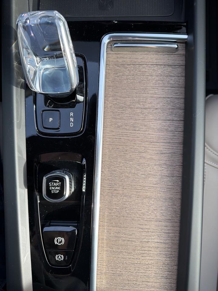 2026 Volvo XC60 B5 Plus Bend OR