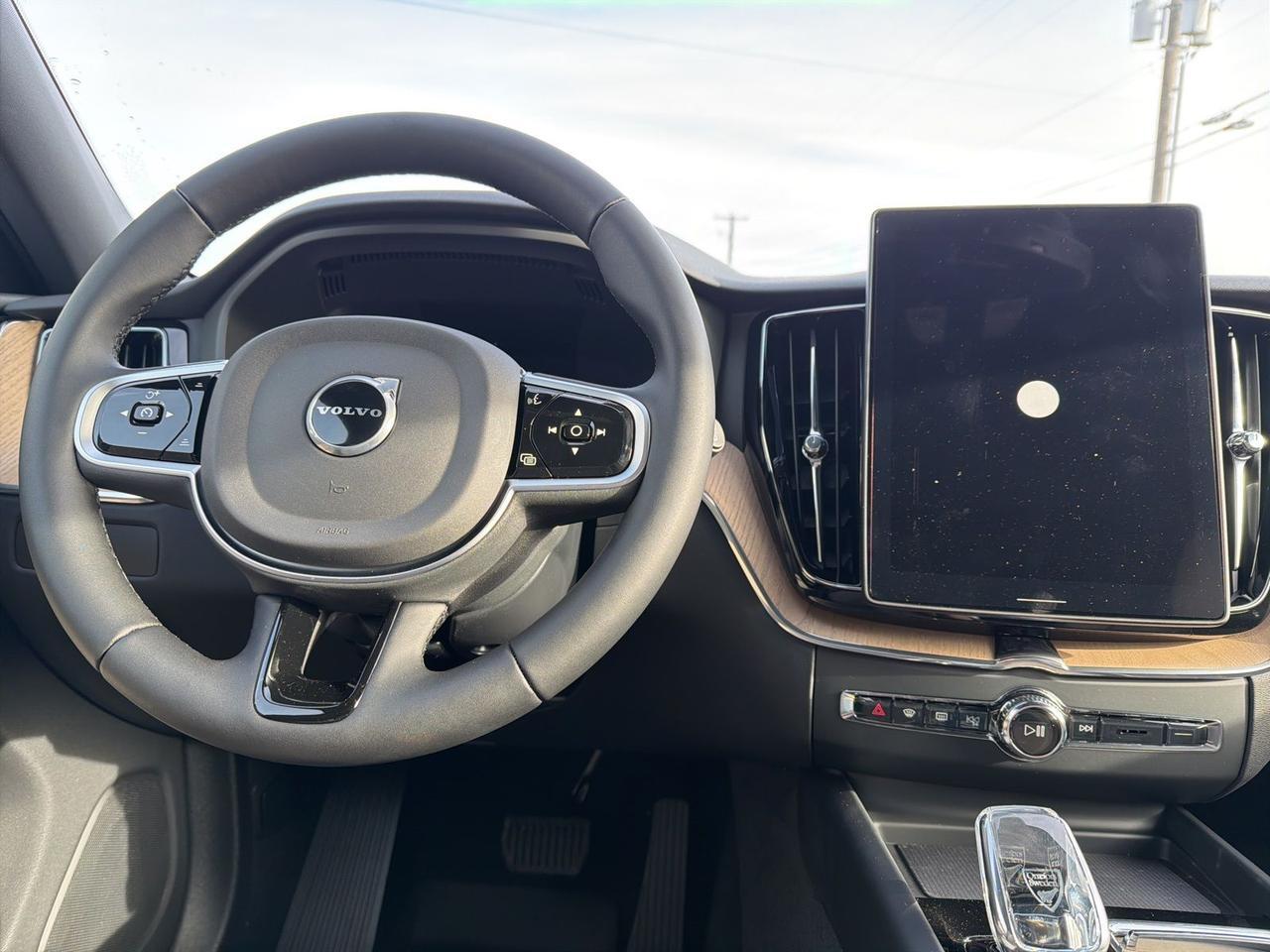 2026 Volvo XC60 B5 Plus Bend OR