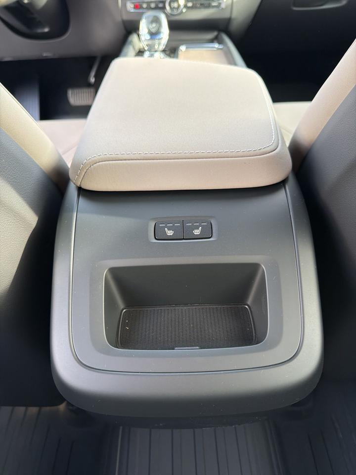 2026 Volvo XC60 B5 Plus Bend OR