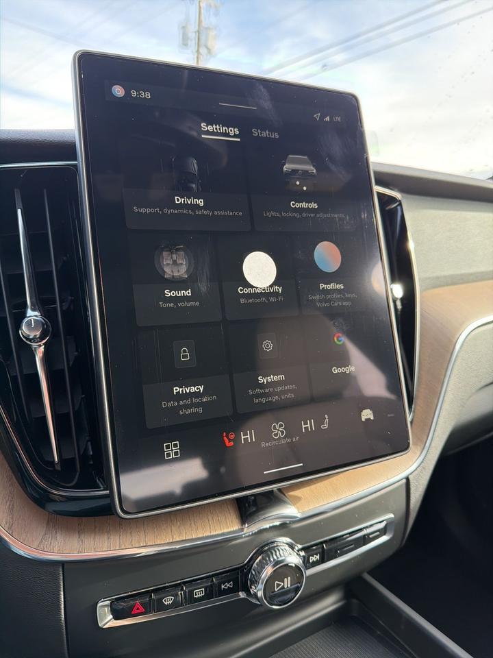 2026 Volvo XC60 B5 Plus Bend OR