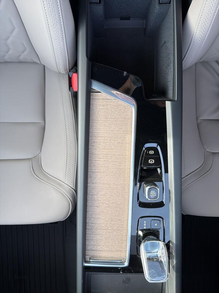 2026 Volvo XC60 B5 Plus Bend OR