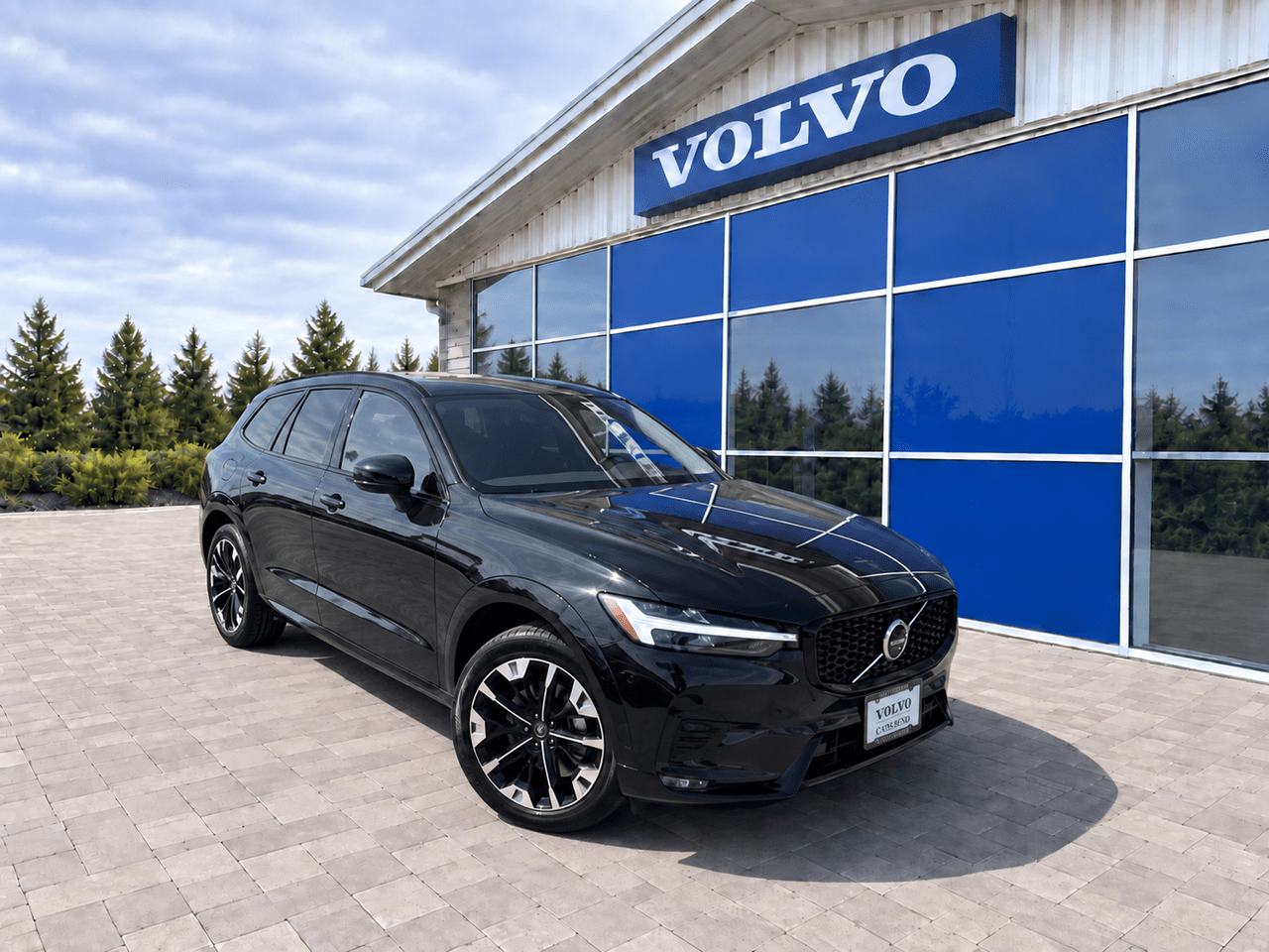 2026 Volvo XC60 B5 Plus