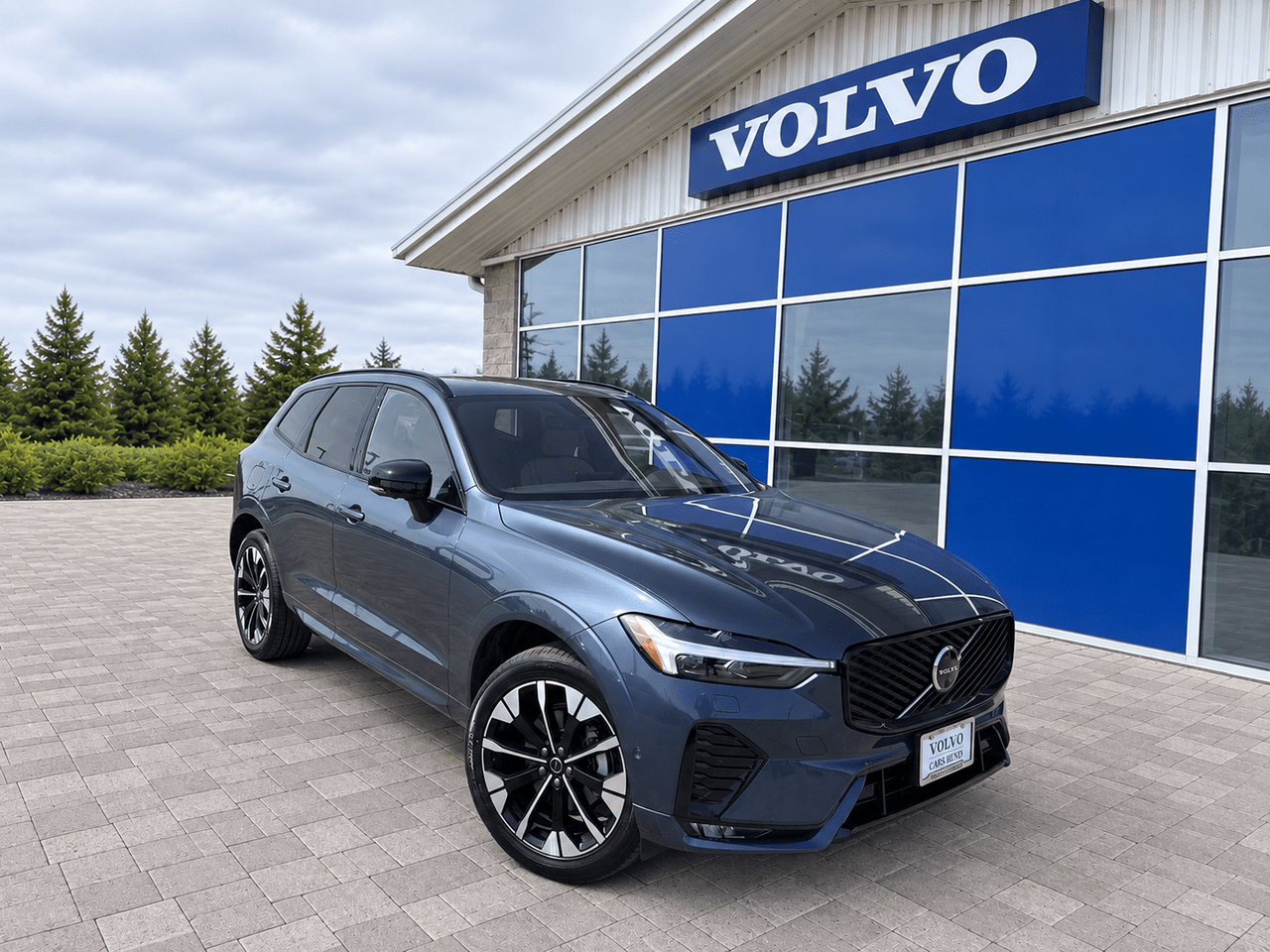 2026 Volvo XC60 B5 Plus