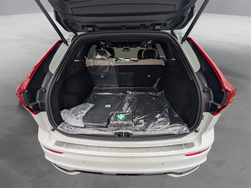 2026 Volvo XC60 B5 Plus Hunt Valley MD