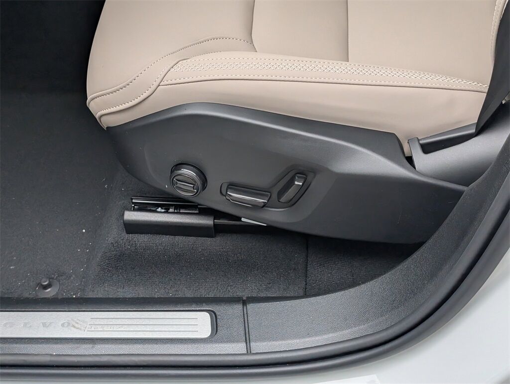 2026 Volvo XC60 B5 Plus Hunt Valley MD