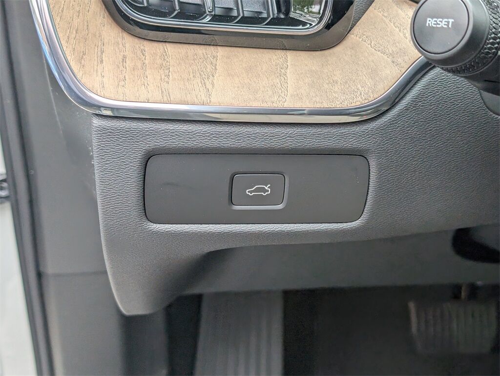 2026 Volvo XC60 B5 Plus Hunt Valley MD